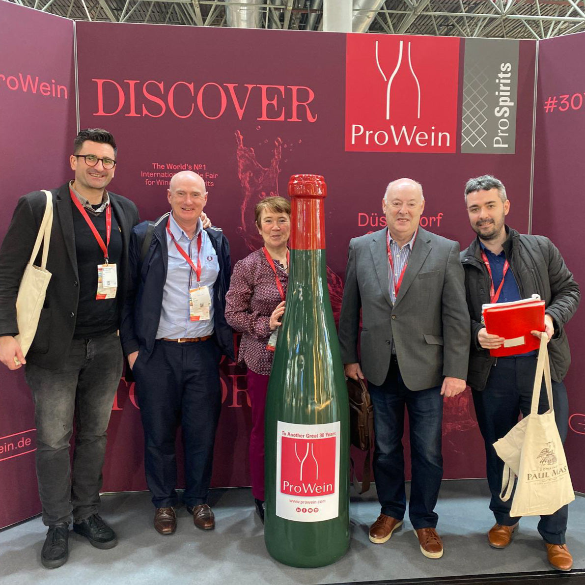 🍷 Behind the Bottle: How Molloys Sources Exclusive Wines! 🍇