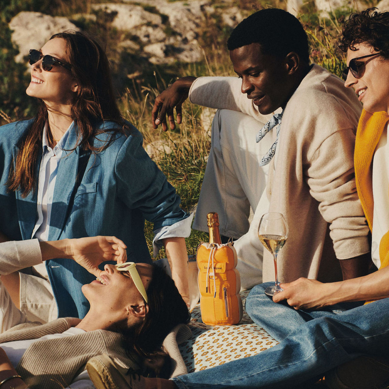 VEUVE CLICQUOT Brut Champagne & Puffer Bottle Holder